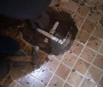 文昌卫生间漏水维修公司为您分享下卫生间渗水如何处理及注意事项